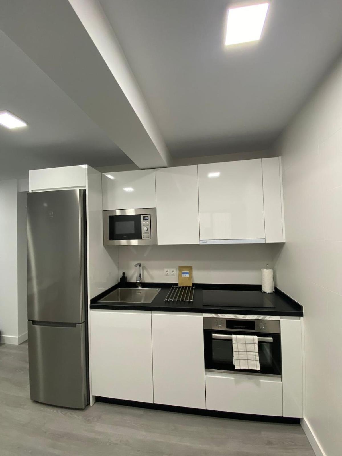 Apartamento Centrico En Malaga Junto Al Puerto Bagian luar foto